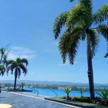 Mactan Newtown 8 Boulevard Deluxe