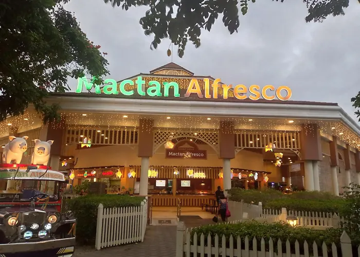 Mactan Newtown Deluxe 8 Boulevard