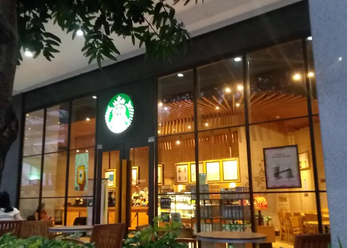 Mactan Newtown Deluxe 8 Boulevard *